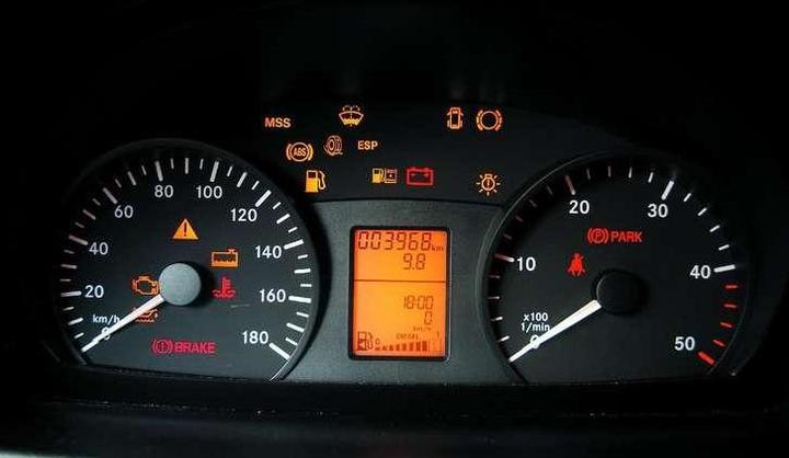 Kontrolki Mercedesa Sprintera