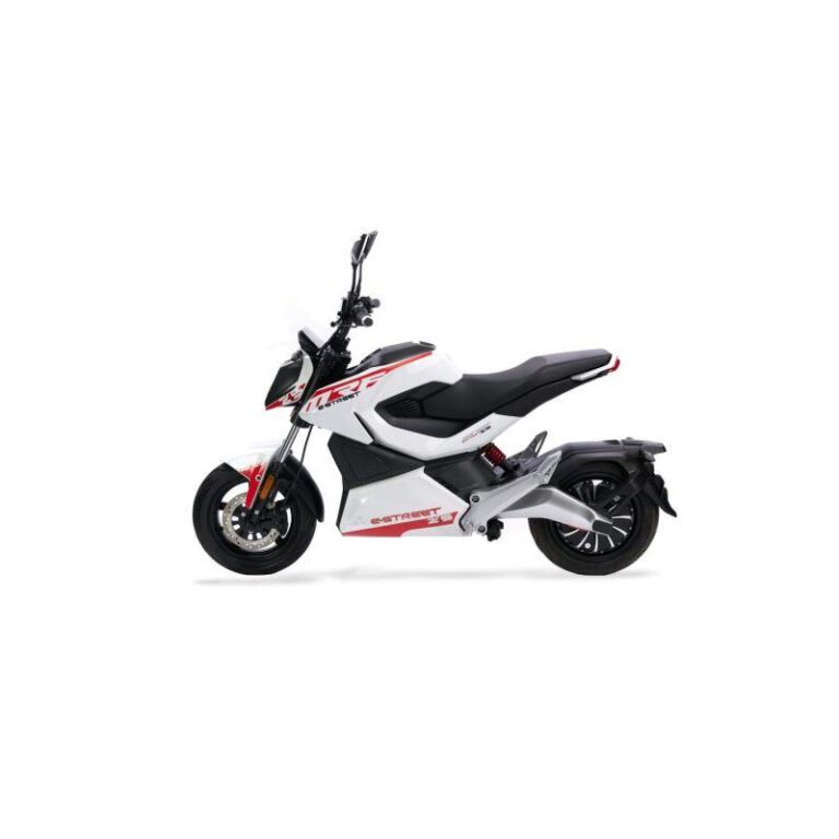 Czy motorower można uznać za pojazd silnikowy? Sprawdź, co mówi prawo!