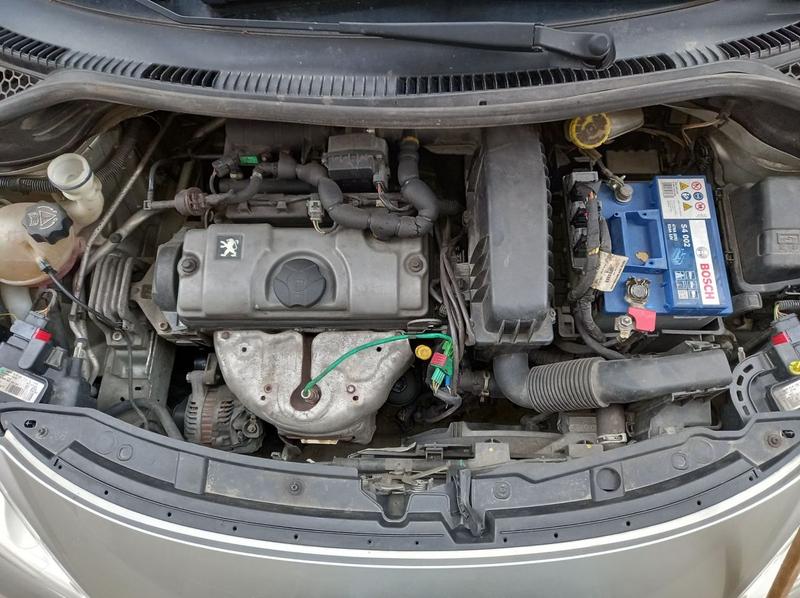 Demontaż i montaż rozrusznika Peugeot 307