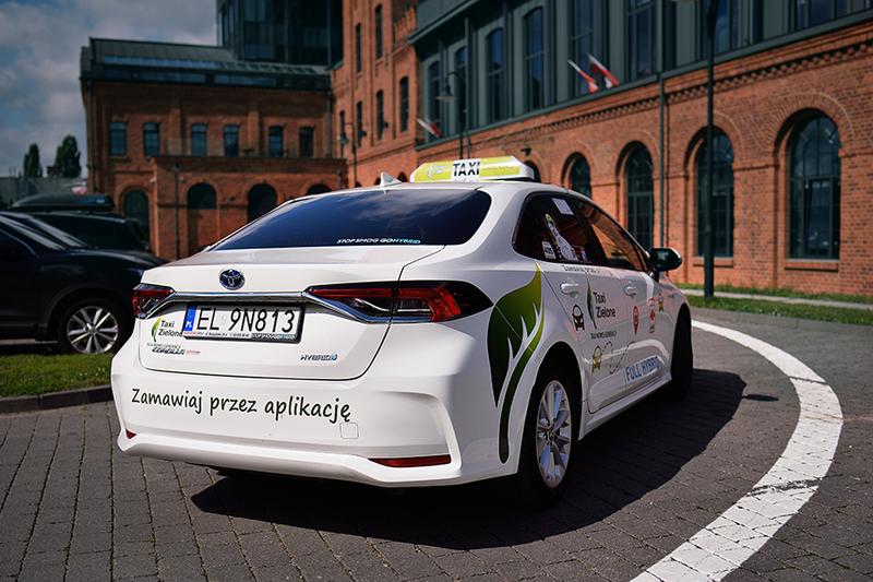 Porównanie przewoźników taxi Łódź