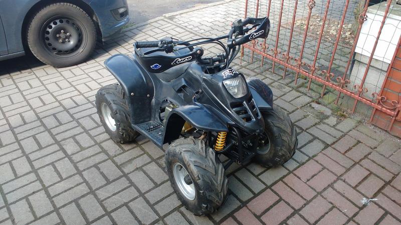 Wpływ warunków terenowych na spalanie quada