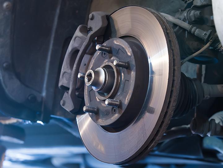 Działanie hamulców samochodowych