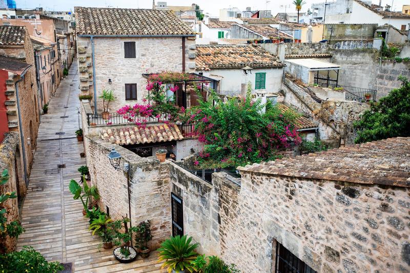 Jak oszczędzić na transporcie z lotniska