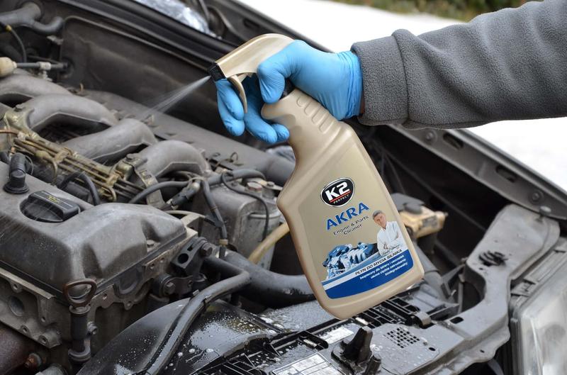 Środki chemiczne do czyszczenia silnika