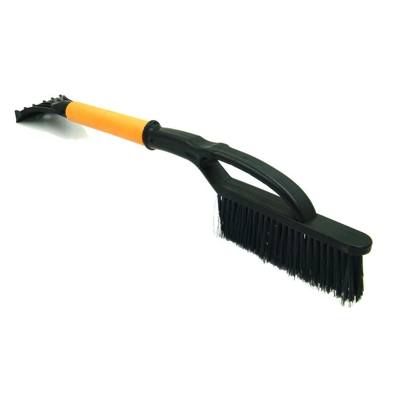 Jak wybrać najlepszą szczotkę do odśnieżania samochodu?