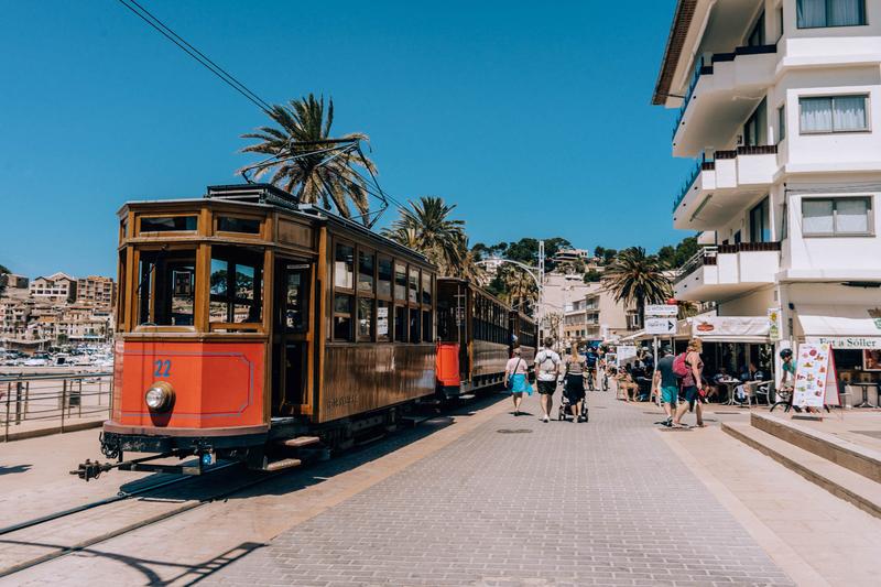 Jakie są ceny taksówek z lotniska na Majorce? Sprawdź, ile zapłacisz!