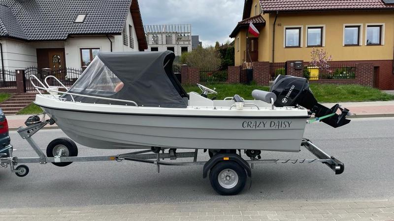 Praktyczny przewodnik: Jak bezpiecznie przewozić silnik zaburtowy samochodem