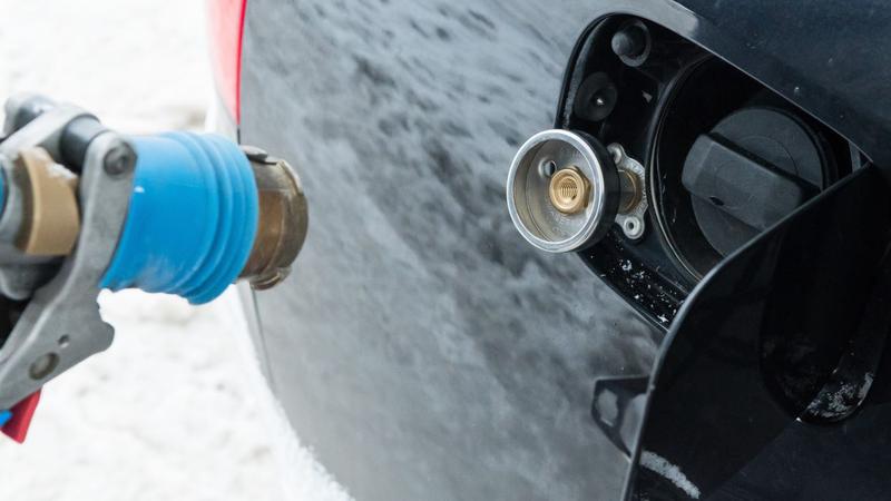 Tankowanie z włączonym silnikiem