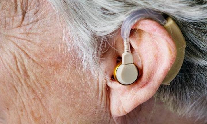 Zalety i wady aparatów słuchowych