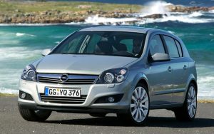 Którą wersję wybrać: Opel Astra 2 diesel czy benzyna?