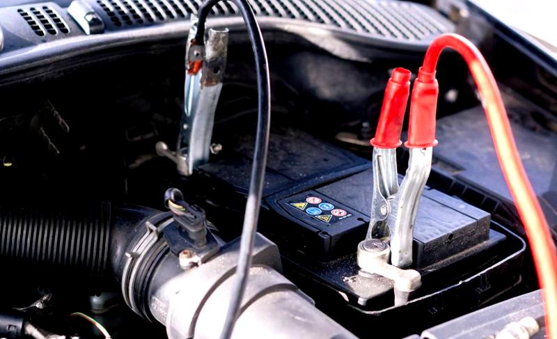 Bezpieczne podłączanie akumulatora