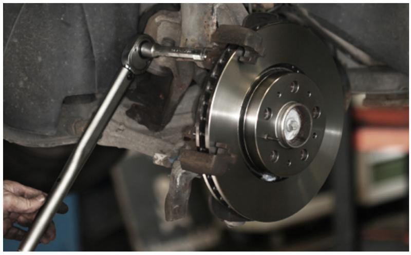 Narzędzia do cofania tłoczka