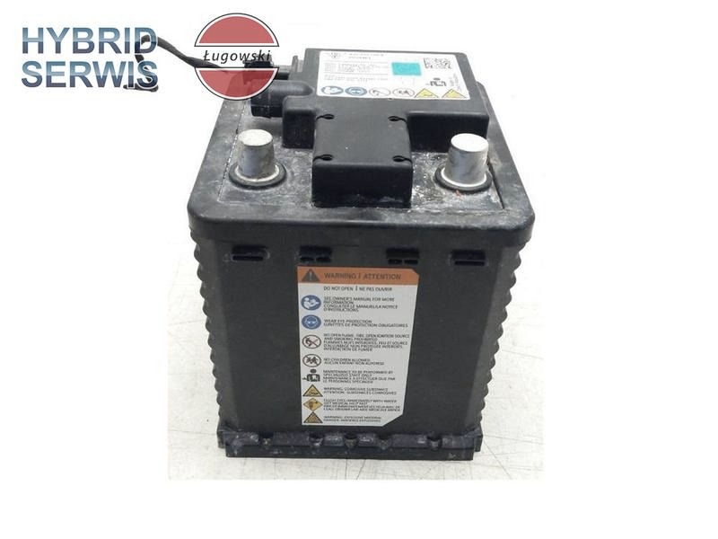 Czy odkrywanie korków do ładowania akumulatora jest konieczne?