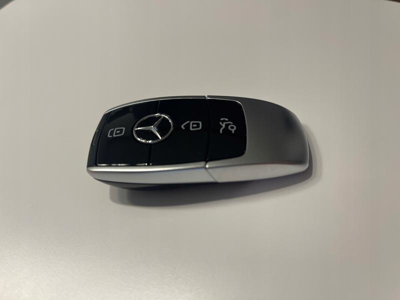 Jak skutecznie dorobić kluczyk rybka do Mercedesa?