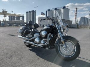 Jakie opony będą idealne do VTX 1800? Przewodnik po najlepszych opcjach