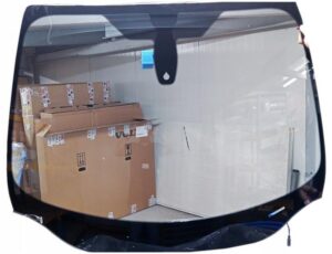 Praktyczne porady, jak zabezpieczyć pękniętą szybę w samochodzie przed dalszymi uszkodzeniami